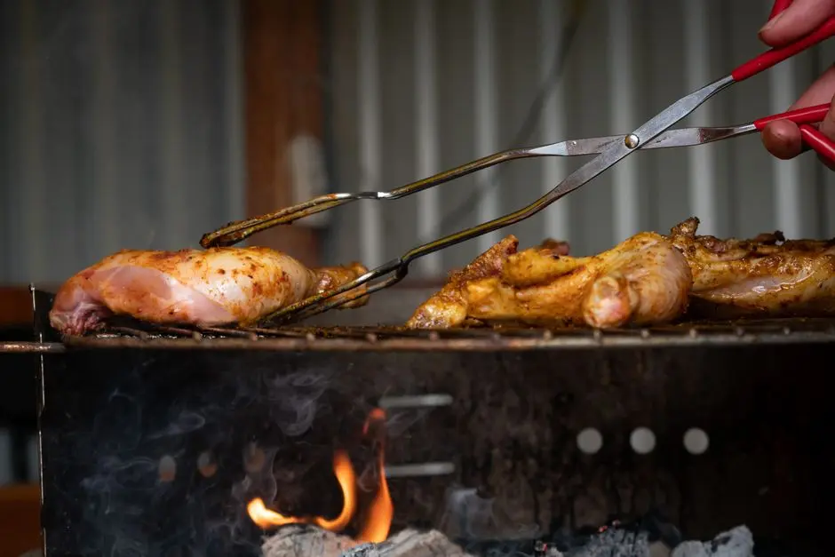 Ayam bakar woku Suwawa dengan bumbu khas